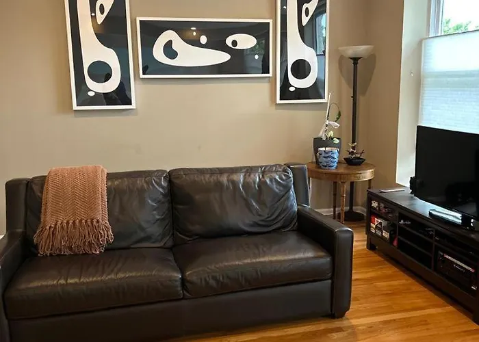 Gorgeous North Kenwood Hyde Park Unit * Chicago