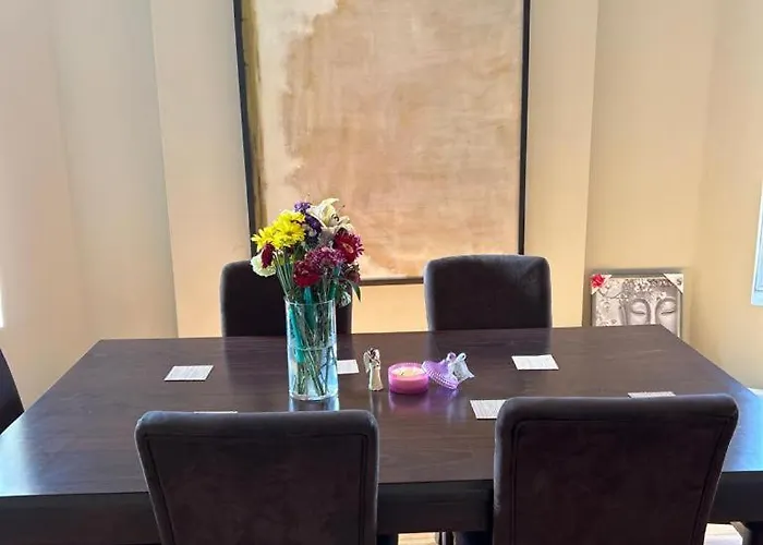 Gorgeous North Kenwood Hyde Park Unit Apartment *